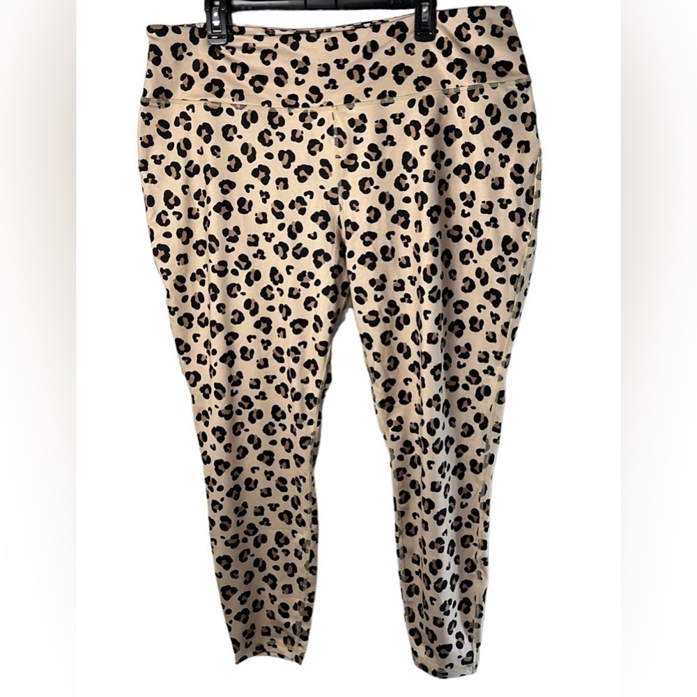 Crown & Ivy “Cabana” Animal Print Plus Size Spandex Blend Leggings